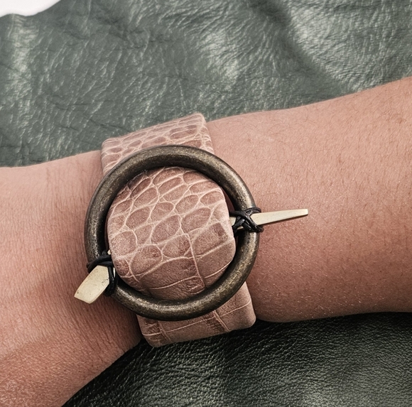 MyxxBlenz Jewelry - Leather cuff bracelet, brass ring, goldtone spike with leather string closure